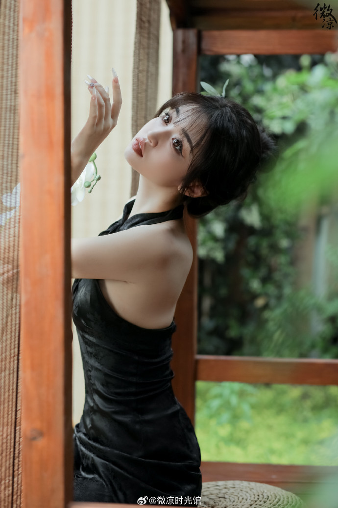 跨过鸭绿江 封面